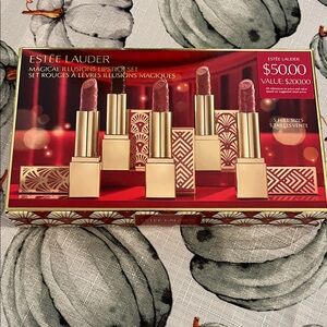 Estée Lauder Magical Illusions Lipstick Set